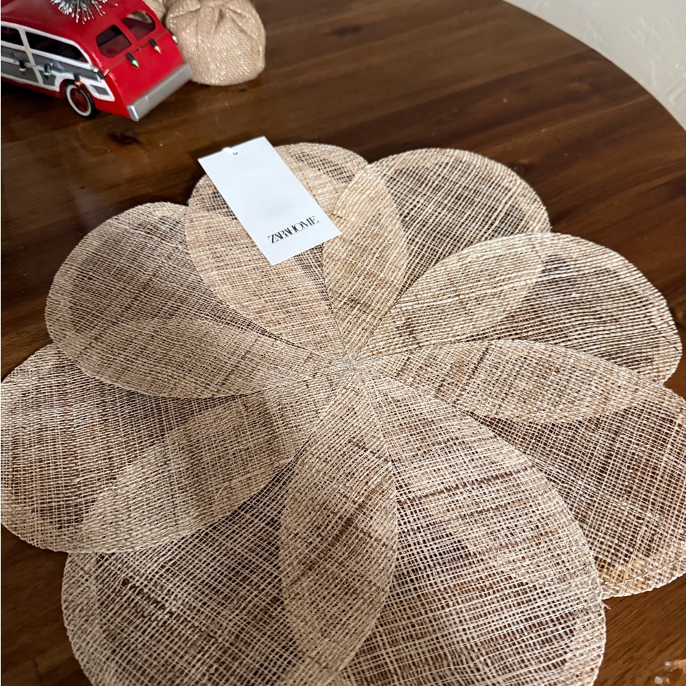 Zara Beige Floral Woven Placemat
